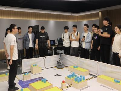 以赛促练共成长 交流学习促提升——信息工程学院赴德州职业技术学院开展睿抗机器人大赛备赛交流活动
